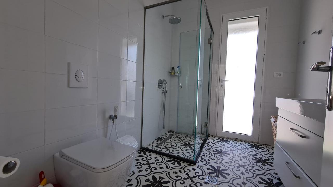 Апартаменты Rocknest Sea View Penthouse Саранда Экстерьер фото