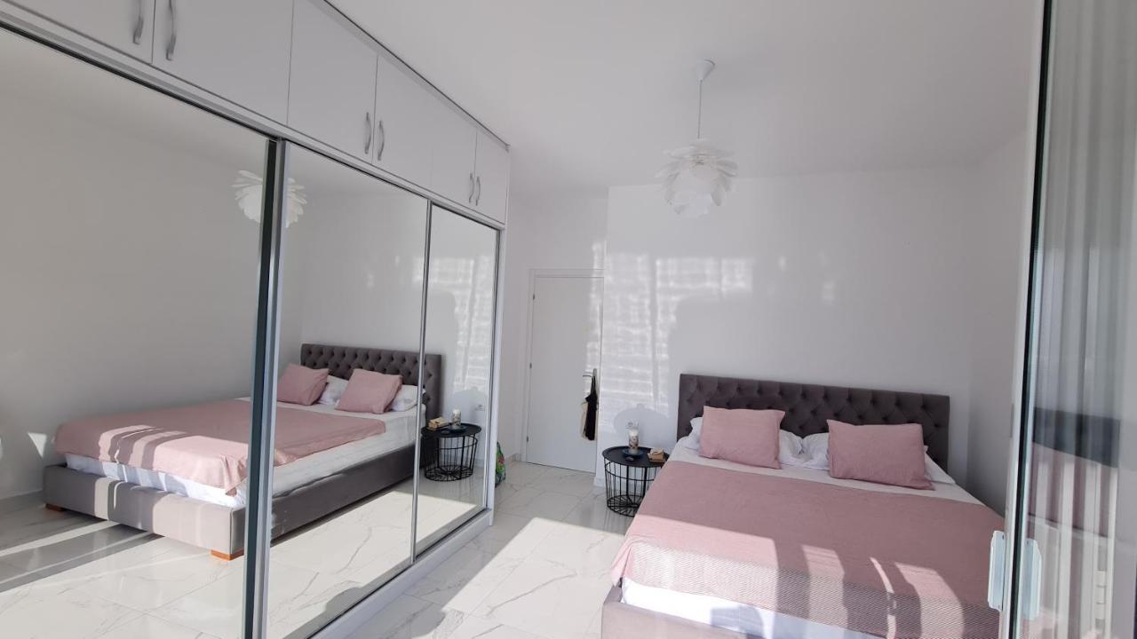 Апартаменты Rocknest Sea View Penthouse Саранда Экстерьер фото